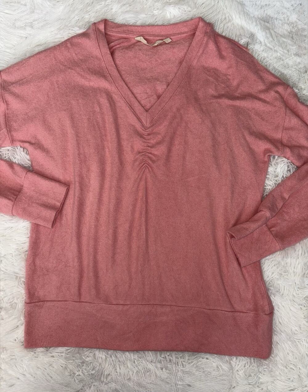 Soft Surroundings M Beautiful Material Blend SOFT Pink V Neck Sweater. Pretty